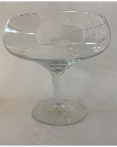 COMPOTEIRA BARRIGUDINHA TRANSPARENTE (M) LOCAÇÃO COMPOTEIRA BARRIGUDINHA TRANSPARENTE (M) LOCAÇÃO